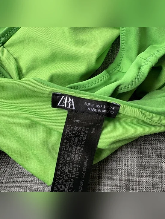 Zara Green Floral Ruffle One Piece Swimsuit - Picture 4 of 5